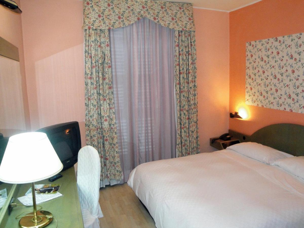 Hotel Due Mondi Turim Quarto foto